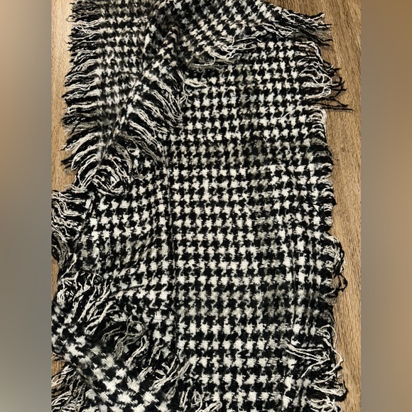 Infinity Scarf from Anthro - Picture 4 of 7